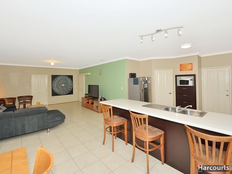 315 Peelwood Parade, Halls Head WA 6210