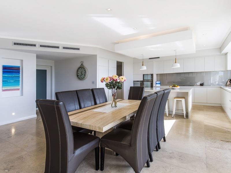 28 Halls Head Parade, Halls Head WA 6210