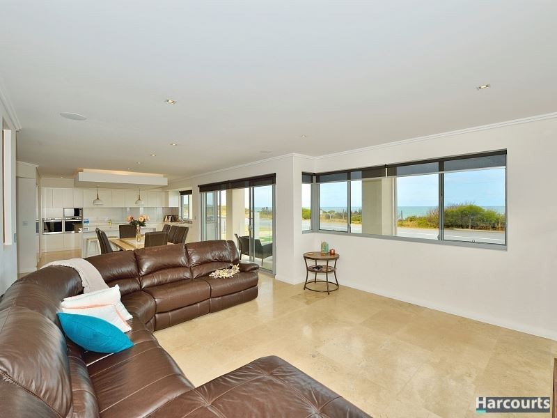 28 Halls Head Parade, Halls Head WA 6210