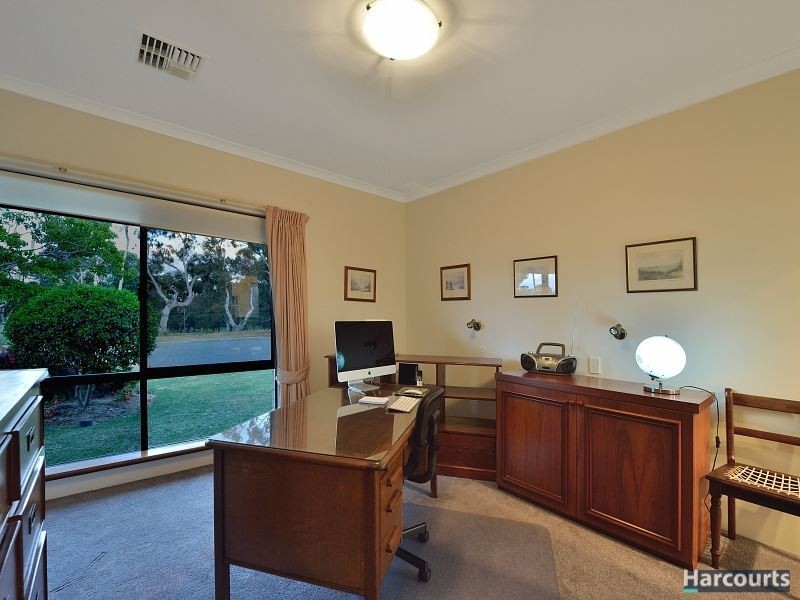 4 Kilkenny Gardens, Halls Head WA 6210