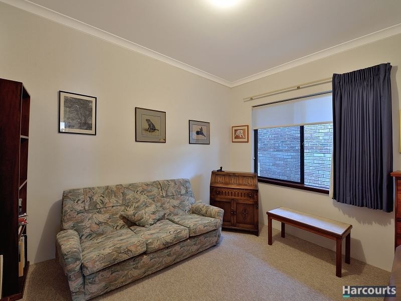 4 Kilkenny Gardens, Halls Head WA 6210