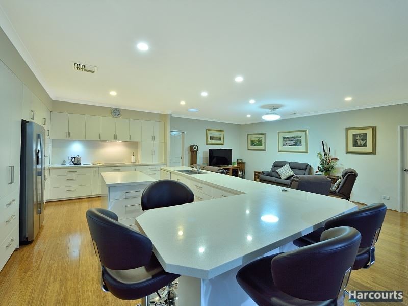 4 Kilkenny Gardens, Halls Head WA 6210