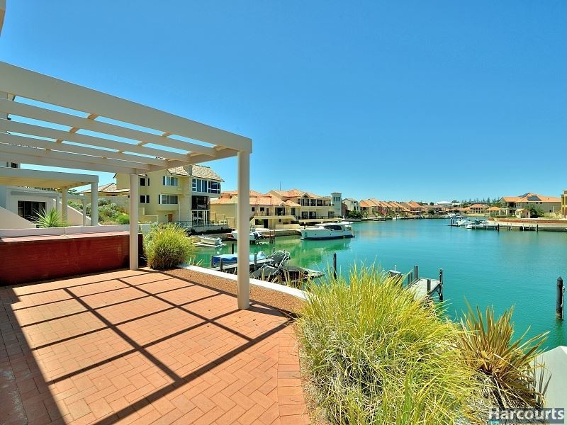3/1 Hartog Pass, Wannanup WA 6210