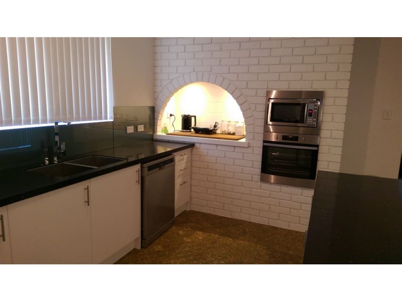 6 Sievewright Street, Silver Sands WA 6210