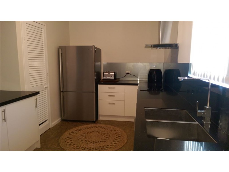 6 Sievewright Street, Silver Sands WA 6210