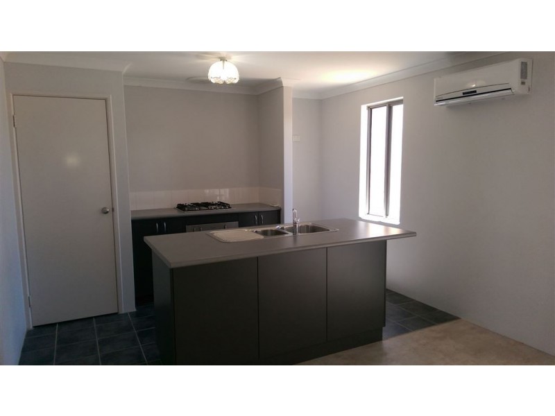 5 Sheffield Green, Greenfields WA 6210