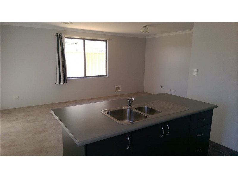 5 Sheffield Green, Greenfields WA 6210