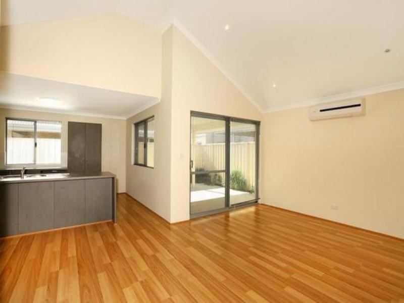 73 Leisure Way, Halls Head WA 6210