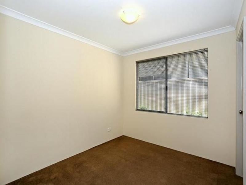 73 Leisure Way, Halls Head WA 6210