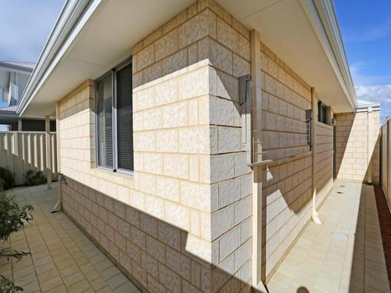 73 Leisure Way, Halls Head WA 6210
