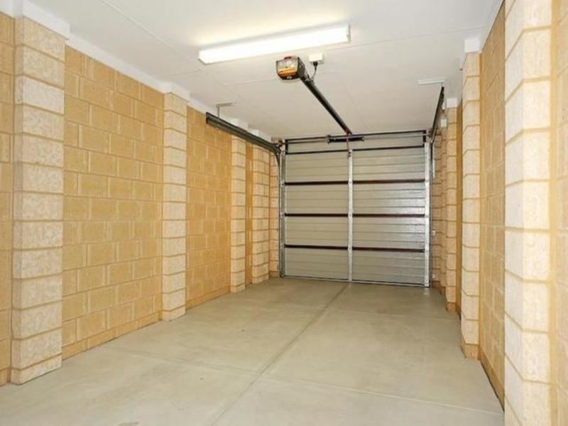 73 Leisure Way, Halls Head WA 6210