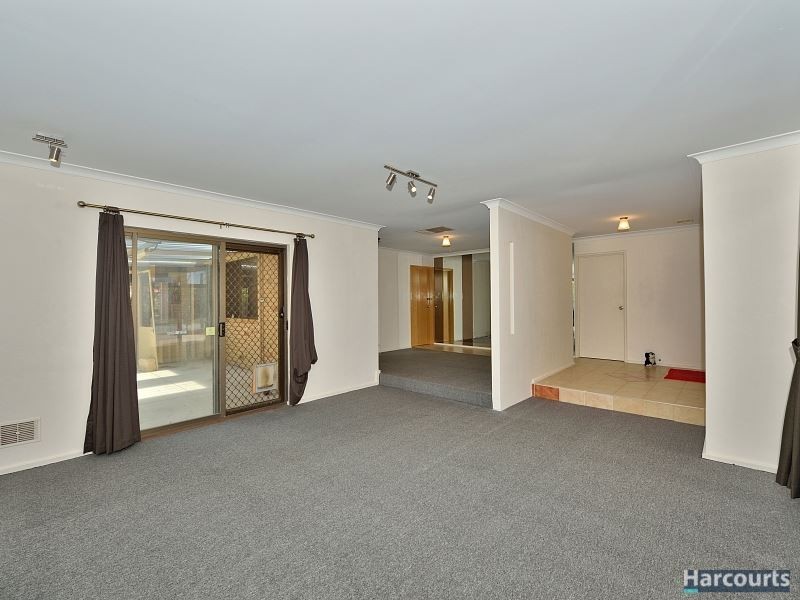 15 Kookerbrook Street, Dudley Park WA 6210