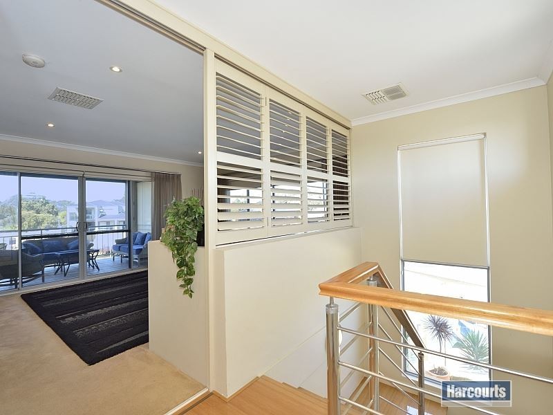 20 Ragamuffin Point, Halls Head WA 6210