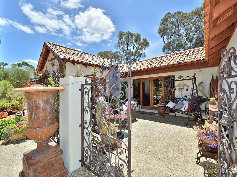 83 Rodoreda Crescent, Ravenswood WA 6208