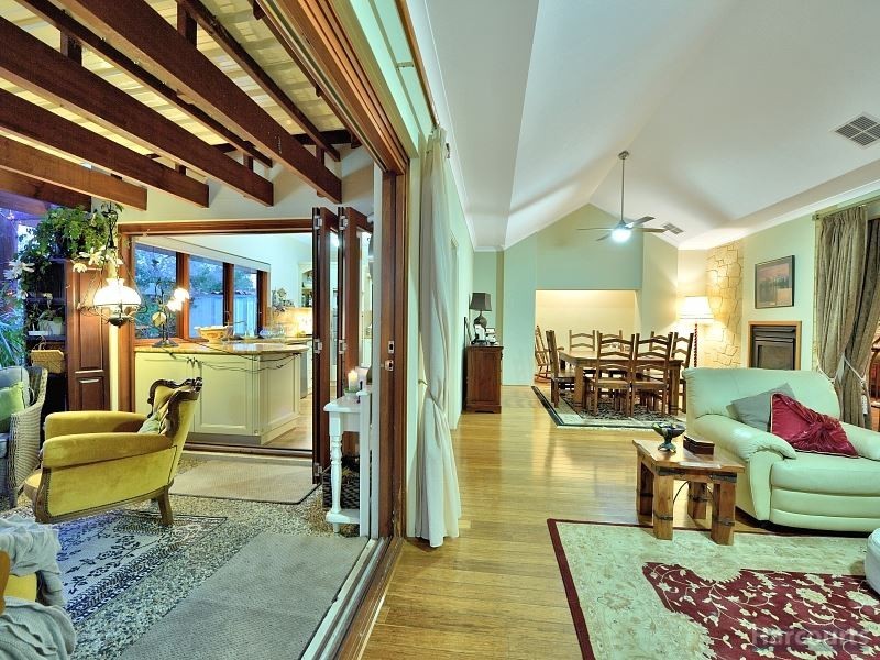 83 Rodoreda Crescent, Ravenswood WA 6208