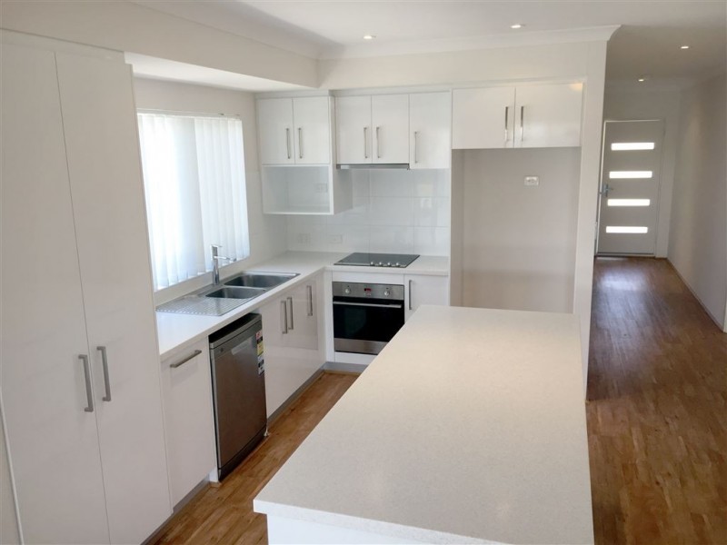 6 Vaucluse way, Coodanup WA 6210