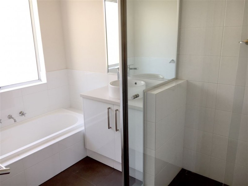 6 Vaucluse way, Coodanup WA 6210