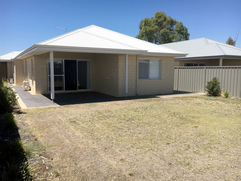 6 Vaucluse way, Coodanup WA 6210