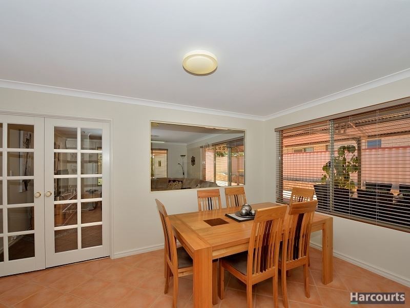 53 Oaklands Avenue, Halls Head WA 6210