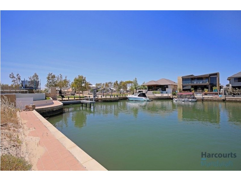 5 Arcadia Close, Dudley Park WA 6210