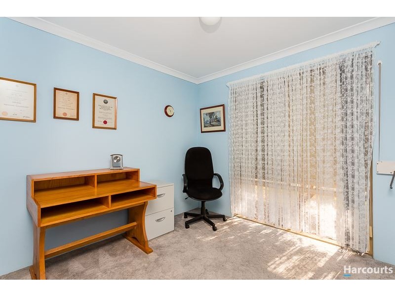 37 Casuarina Drive, Halls Head WA 6210