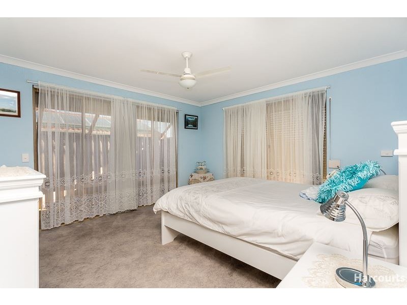 37 Casuarina Drive, Halls Head WA 6210