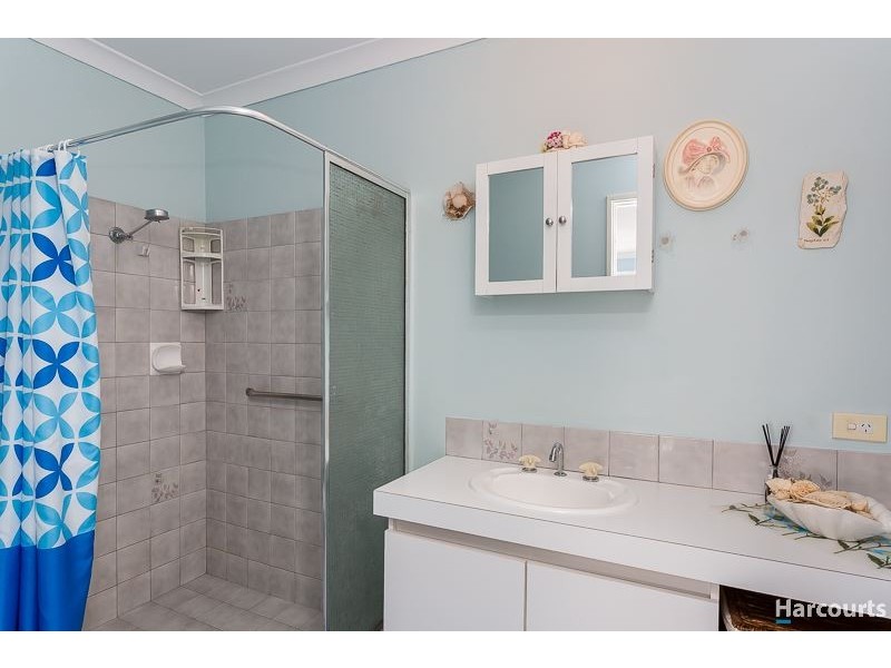 37 Casuarina Drive, Halls Head WA 6210