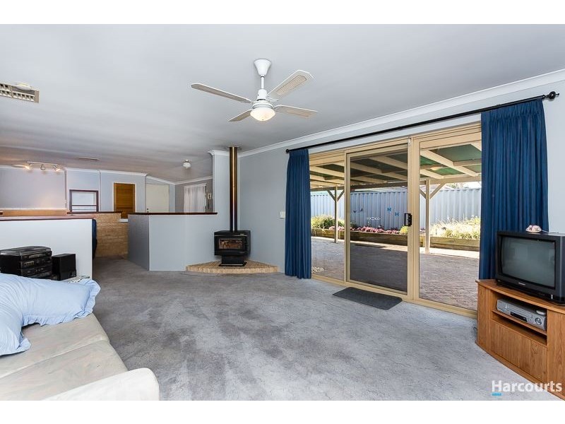 37 Casuarina Drive, Halls Head WA 6210