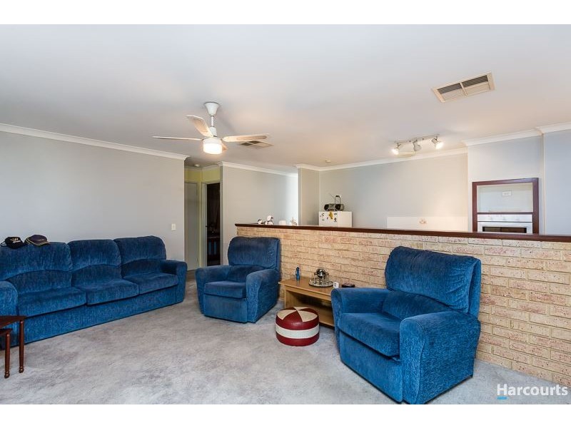 37 Casuarina Drive, Halls Head WA 6210