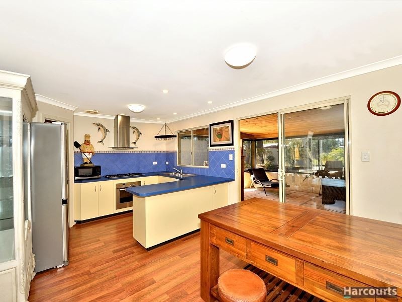 2 Henty Close, North Yunderup WA 6208