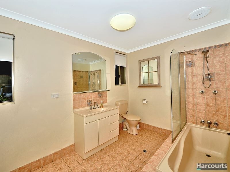 2 Henty Close, North Yunderup WA 6208