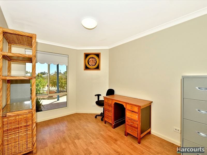 2 Henty Close, North Yunderup WA 6208