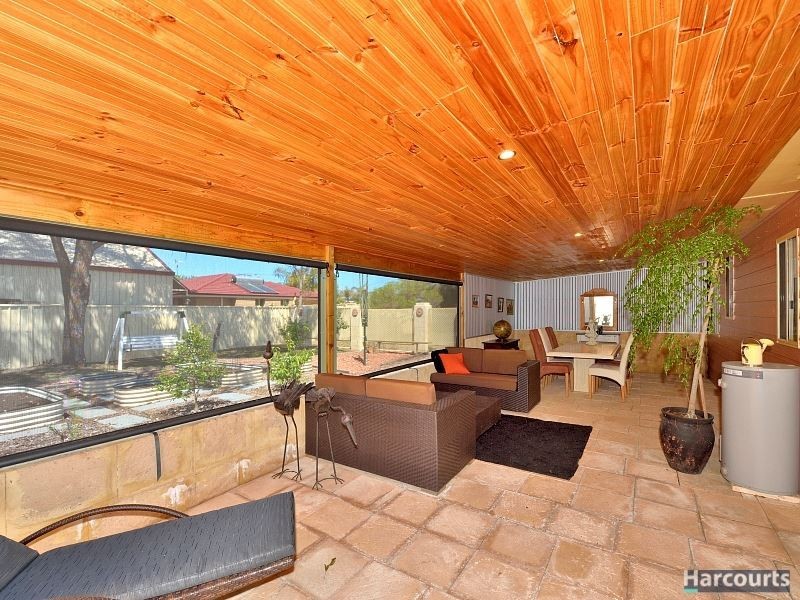 2 Henty Close, North Yunderup WA 6208