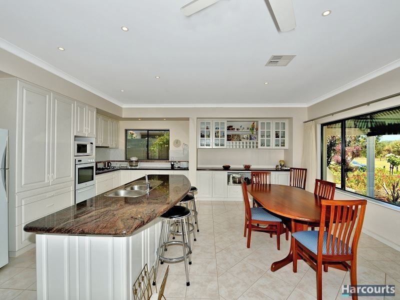 63 Darwin Terrace, Dudley Park WA 6210