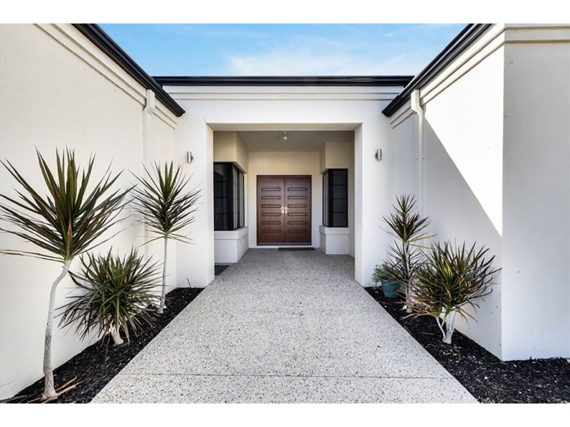 6 Anglesea Way, Madora Bay WA 6210