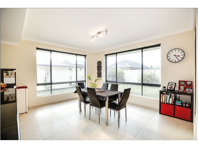 6 Anglesea Way, Madora Bay WA 6210