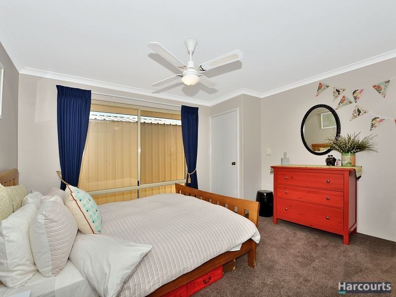 17 Grevillea Rise, Halls Head WA 6210