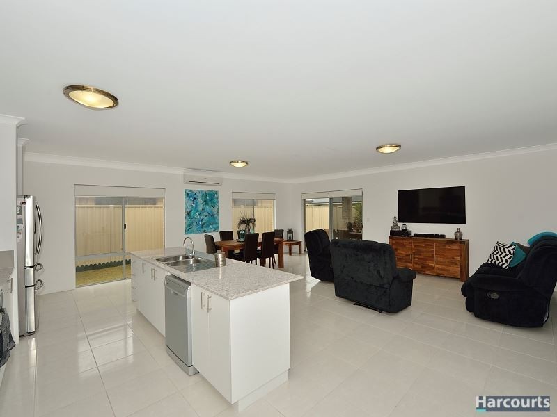 9 Diamante Place, Meadow Springs WA 6210