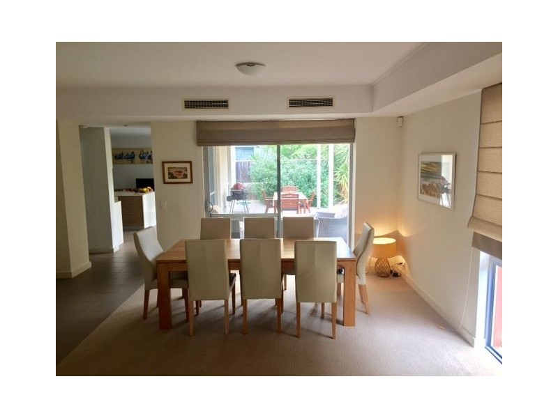 21 Sugarwood Terrace, Halls Head WA 6210