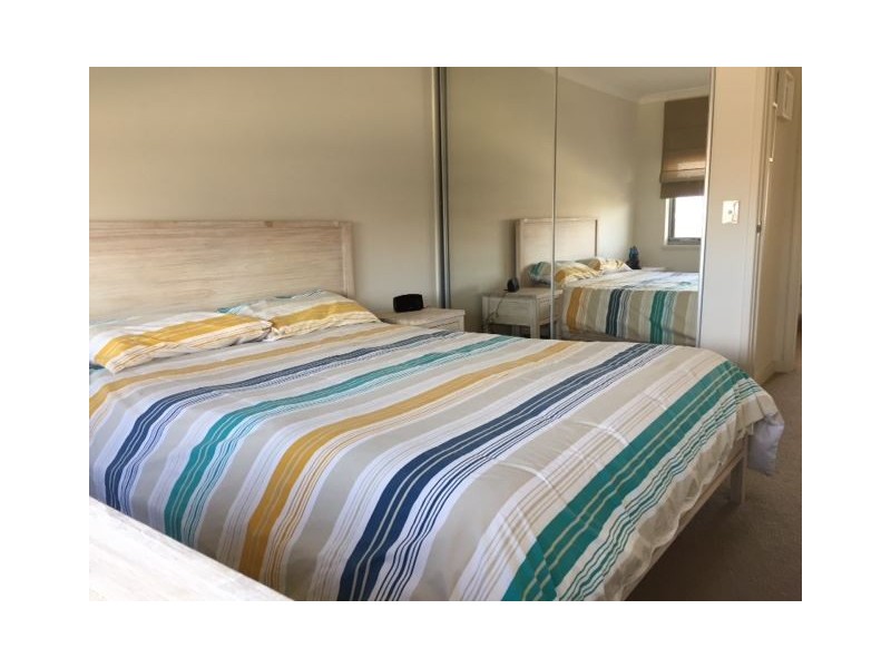 21 Sugarwood Terrace, Halls Head WA 6210