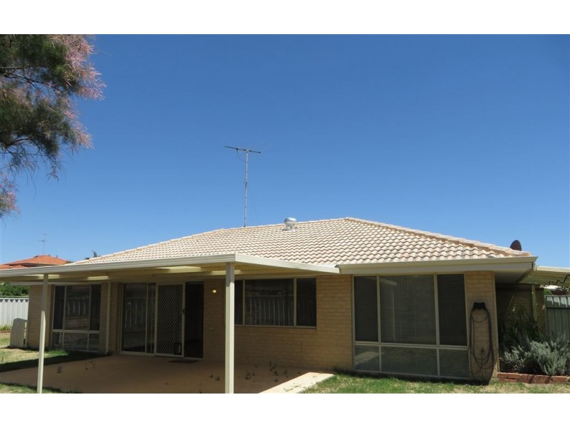 14 Cuvier Place, San Remo WA 6210