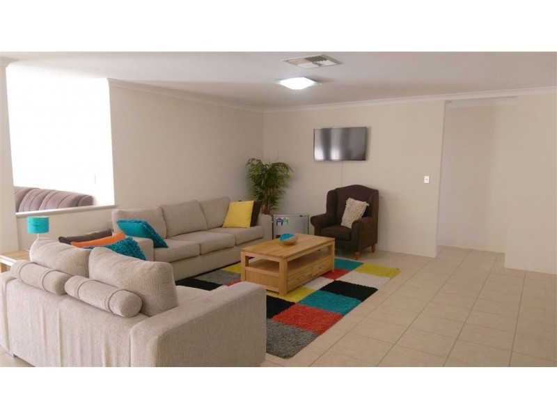 128 Meadow Springs Drive, Meadow Springs WA 6210