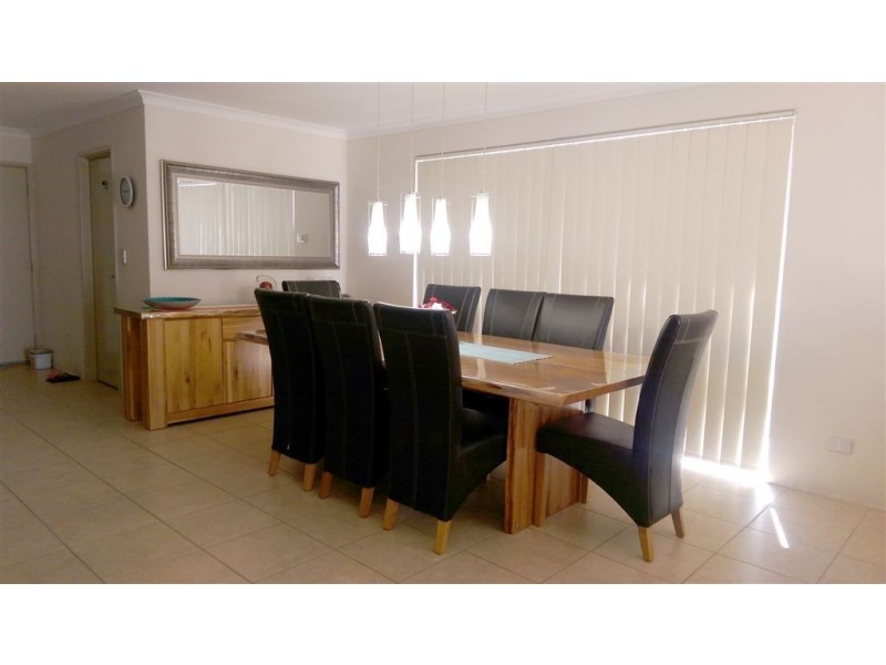 128 Meadow Springs Drive, Meadow Springs WA 6210