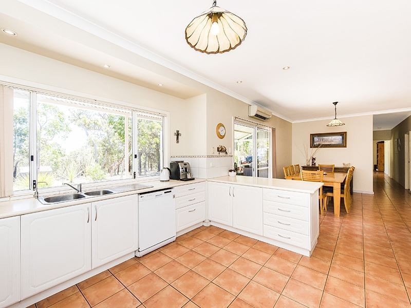 33 Caledonia Close, Herron WA 6211