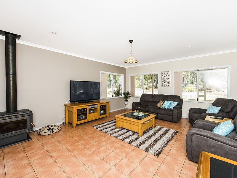 33 Caledonia Close, Herron WA 6211