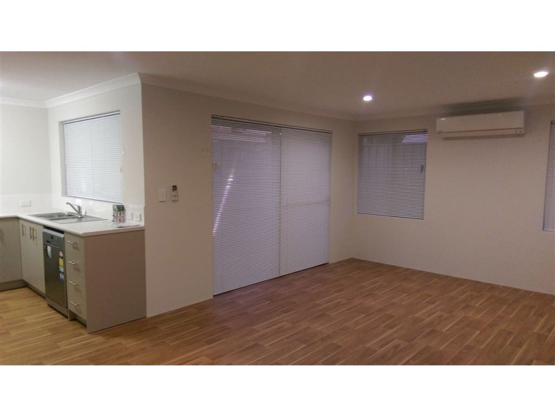 2/21 Fourth Avenue, Mandurah WA 6210