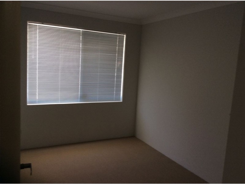 2/21 Fourth Avenue, Mandurah WA 6210