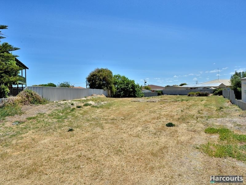 6 Avoca Place, Madora Bay WA 6210