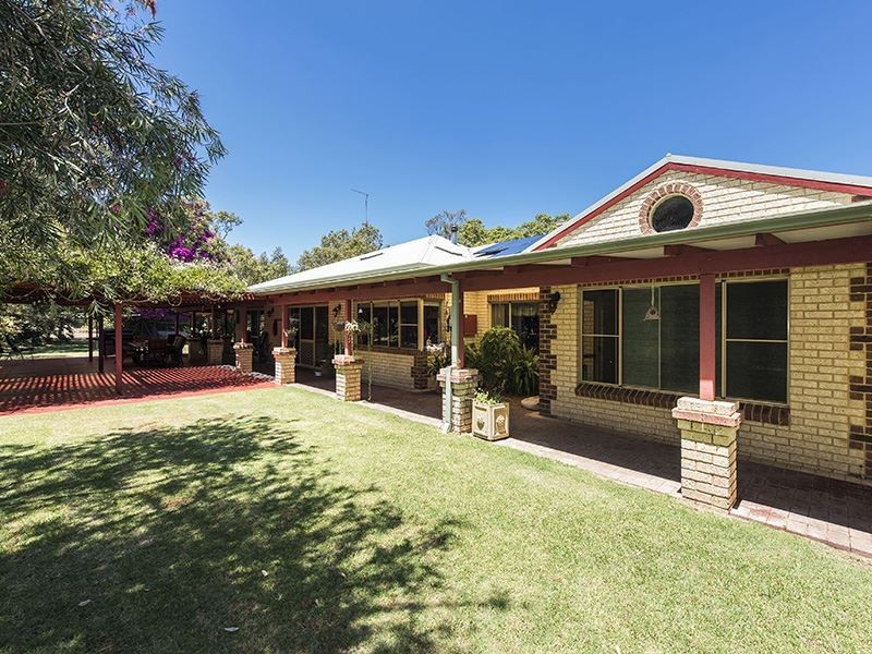 13 Raywood Road, Bouvard WA 6211