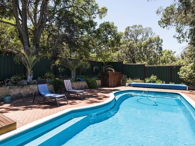 13 Raywood Road, Bouvard WA 6211